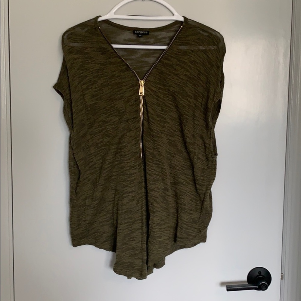 Short sleeve sweater